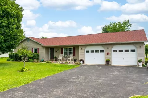 7319 Fairground Rd, Blanchester, OH 45107
