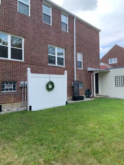 2 Burnham, Greenhills, OH 45218 photo 2