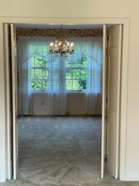 11199 Embassy Dr, Forest Park, OH 45240 photo 8