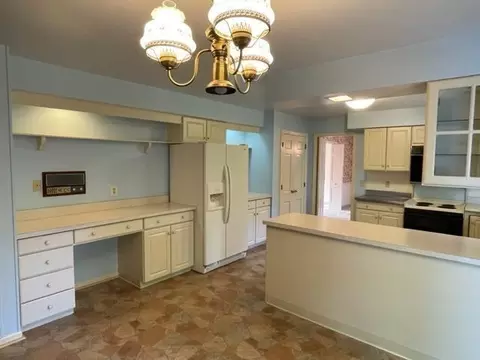 11199 Embassy Dr, Forest Park, OH 45240 photo 12