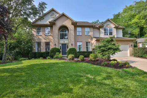 9826 Summers Pond Dr, Loveland, OH 45140