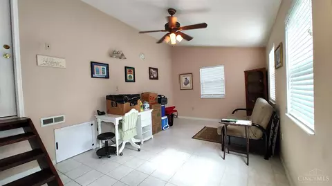 126 E Crest Dr, Reading, OH 45215 photo 12