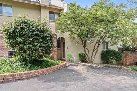 2111 Sutton Ave #F, Cincinnati, OH 45230
