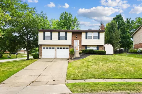 2630 Mapletree Ct, Reading, OH 45236