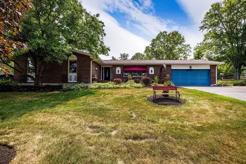 2426 Gardner Rd, Hamilton, OH 45013