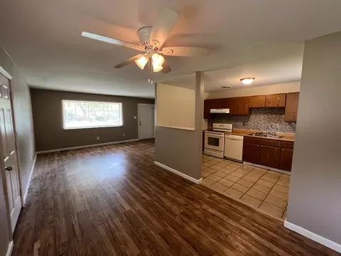 8600 Zodiac Dr, Cincinnati, OH 45231 photo 6