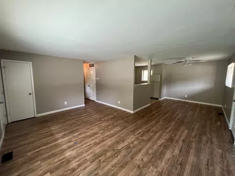 8600 Zodiac Dr, Cincinnati, OH 45231 photo 5