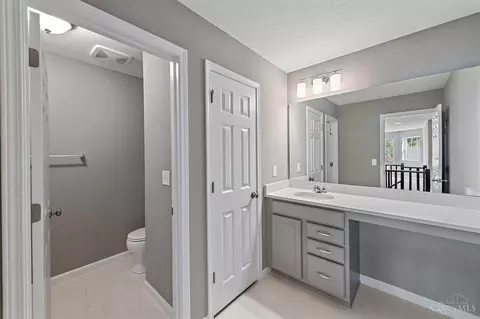 4975 Shadow Hawk Dr #41, Cincinnati, OH 45247 photo 10