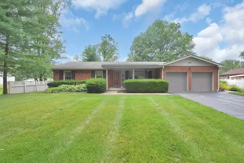 9571 Iris Dr, West Chester, OH 45241 photo 2