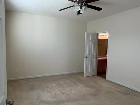 947 Crossing Pointe, Cincinnati, OH 45231 photo 8