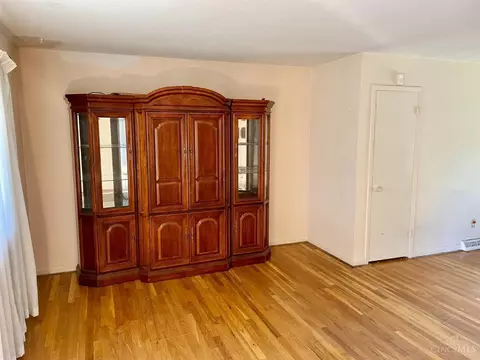 1602 Acreview Dr, Cincinnati, OH 45240 photo 2