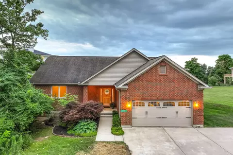 9888 Island View Ln, Colerain Twp, OH 45252
