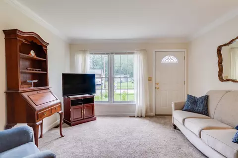 635 Arlington Dr, Cincinnati, OH 45244 photo 4