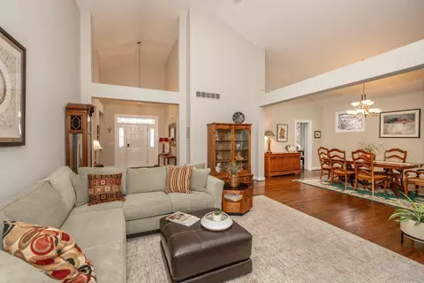 690 Windings Ln, Cincinnati, OH 45220 photo 7
