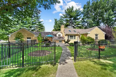 6015 Arnett St, Madeira, OH 45243