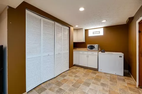 4257 Lamont Dr, Kettering, OH 45429 photo 27