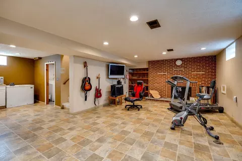 4257 Lamont Dr, Kettering, OH 45429 photo 26