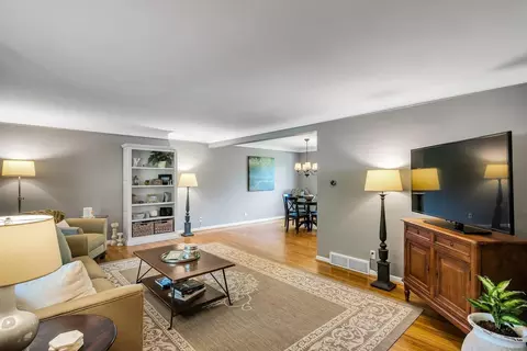 7734 Trailwind Dr, Montgomery, OH 45242 photo 6