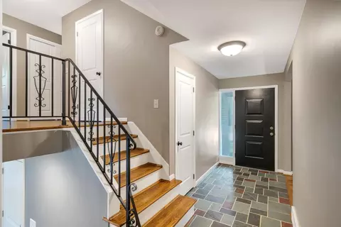 7734 Trailwind Dr, Montgomery, OH 45242 photo 3