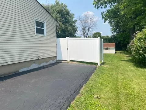 564 Observatory Dr, Springdale, OH 45246 photo 2