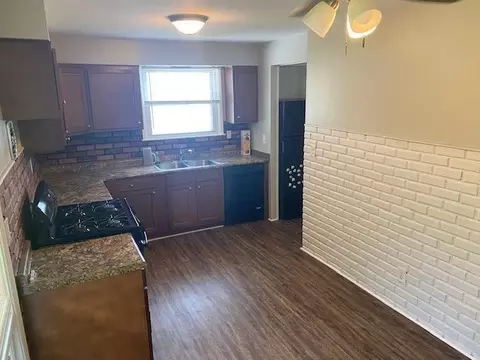 564 Observatory Dr, Springdale, OH 45246 photo 7