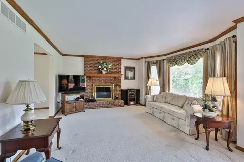 4657 Melody Ln, Cincinnati, OH 45245 photo 8
