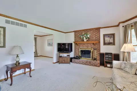 4657 Melody Ln, Cincinnati, OH 45245 photo 9