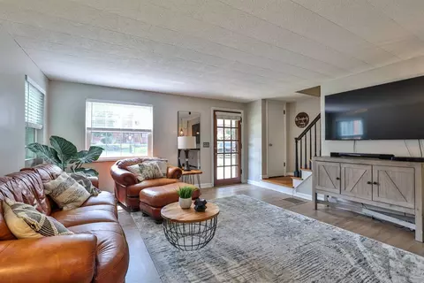 2444 Downing Dr, Cincinnati, OH 45208 photo 6