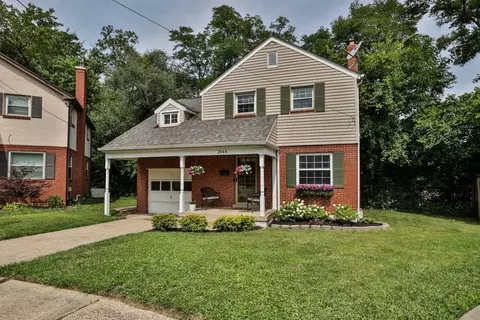 2444 Downing Dr, Cincinnati, OH 45208 photo 2