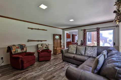8740 Cavalier Dr, Cincinnati, OH 45231 photo 11