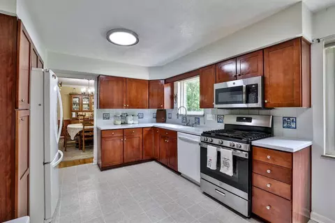8740 Cavalier Dr, Cincinnati, OH 45231 photo 15