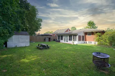 9212 Orangewood Dr, Cincinnati, OH 45231 photo 16