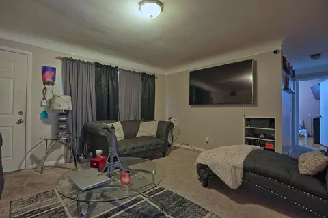 9212 Orangewood Dr, Cincinnati, OH 45231 photo 3