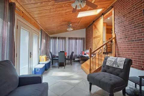 9212 Orangewood Dr, Cincinnati, OH 45231 photo 12