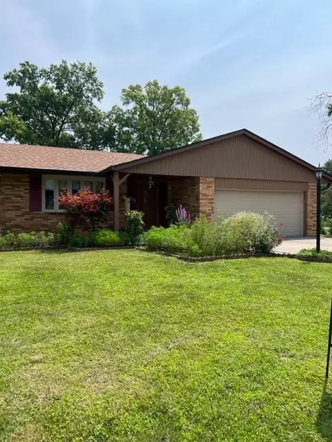 570 Observatory Dr, Springdale, OH 45246
