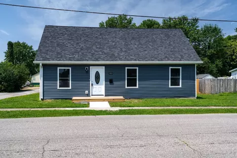 323 Charity St, Bethel, OH 45106