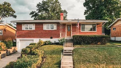 5127 Grossepoint Ln, Cincinnati, OH 45238