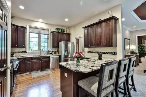 7 Thomas Ct, Glendale, OH 45246 photo 11