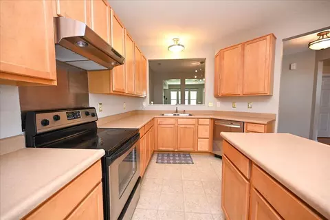 2006 Commons Circle Dr, Batavia, OH 45103 photo 15
