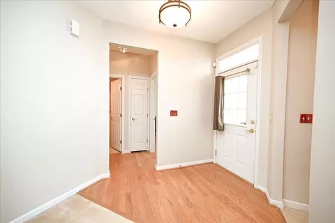 2006 Commons Circle Dr, Batavia, OH 45103 photo 5