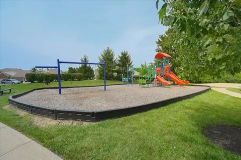 2006 Commons Circle Dr, Batavia, OH 45103 photo 36