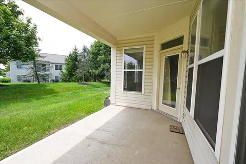 2006 Commons Circle Dr, Batavia, OH 45103 photo 27