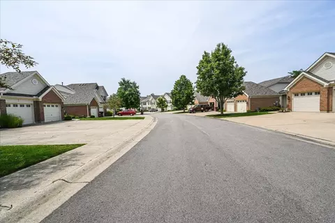 2006 Commons Circle Dr, Batavia, OH 45103 photo 31