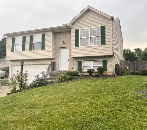 8 Eastridge Dr, Amelia, OH 45102