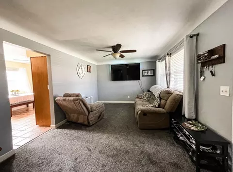 574 Libbejo Dr, Cincinnati, OH 45233 photo 3