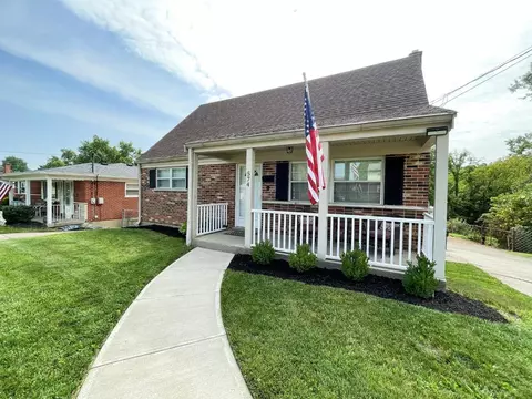 574 Libbejo Dr, Cincinnati, OH 45233 photo 2