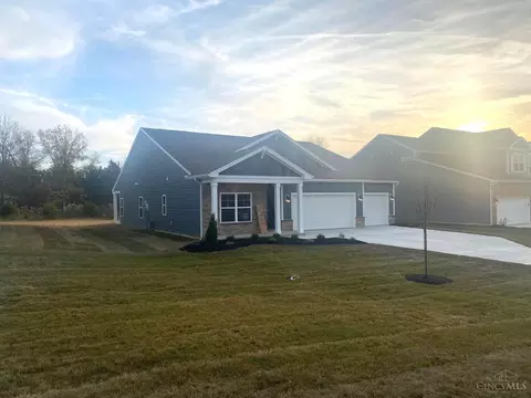 1591 Ulrey Cir, Amelia, OH 45102