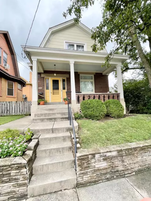 424 Southview Ave, Cincinnati, OH 45219 photo 2