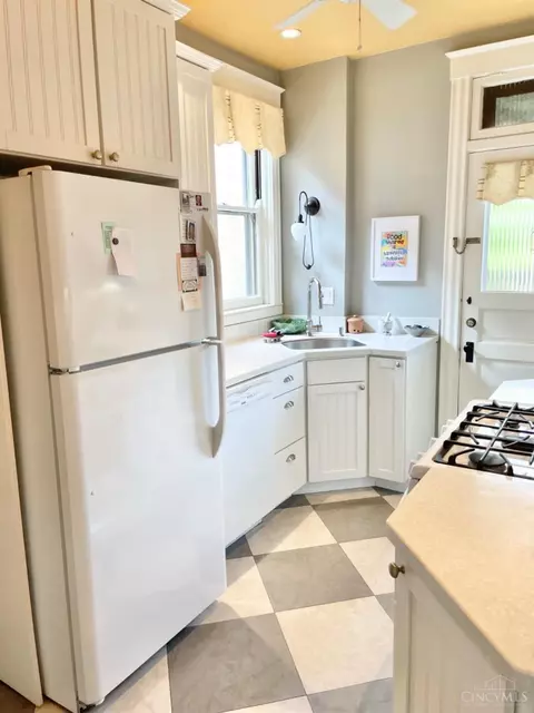 424 Southview Ave, Cincinnati, OH 45219 photo 13