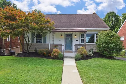 5679 Surrey, Cincinnati, OH 45248